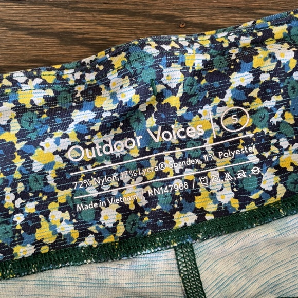 Outdoor Voices blue floral tech sweat leggings small - Picture 6 of 6
